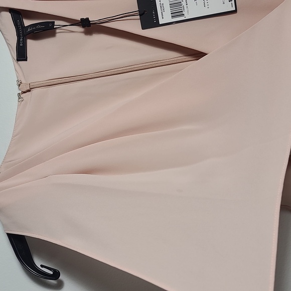 BCBGMAXAZRIA NWT Slit Sleeve Overlay Gown in Bare Pink Size 10 - Picture 15 of 16
